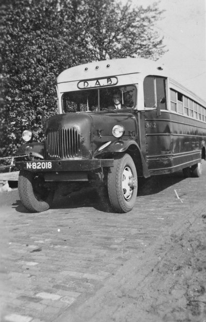 Een Amerikaanse autobus, c. 1950 (BHIC, collectie Keeris)