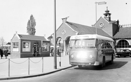 Autobus, 1955.