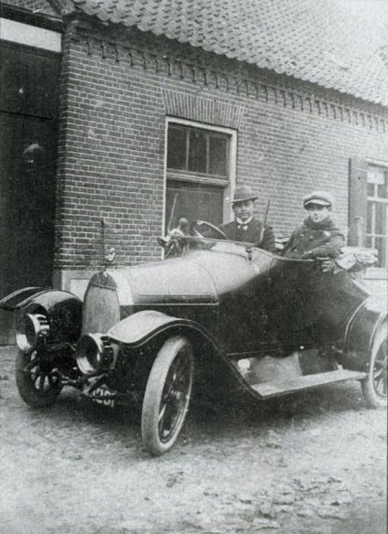 Bugatti, N-1081? (Collectie Heemkundekring St. Achten op Boeckel)