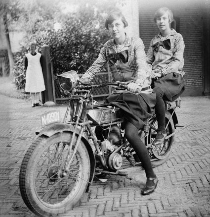 Gillet Herstal motorfiets, c. 1925.