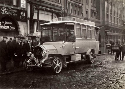 NAG Autobus, c. 1920 (collectie Heemkunde Boxtel)