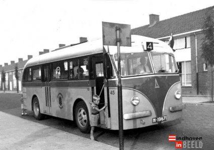 Ford Transit bus (Collectie Eindhoven in Beeld)