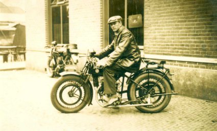 FN, 1928 (collectie G. van Eijk)