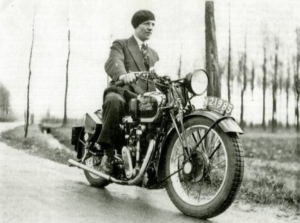 Velocette KSS, 1935