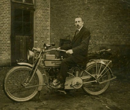 Harley Davidson rond 1925.