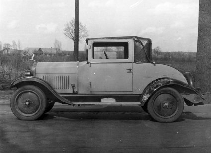Opel cabriolet (collectie Frans Kense)