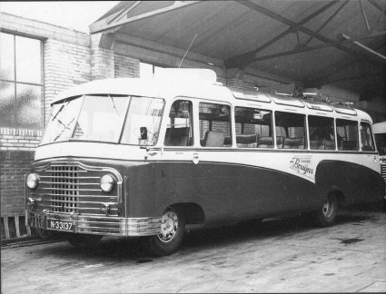 Austin autobus 1948 van Bruijns, Oosterhout.