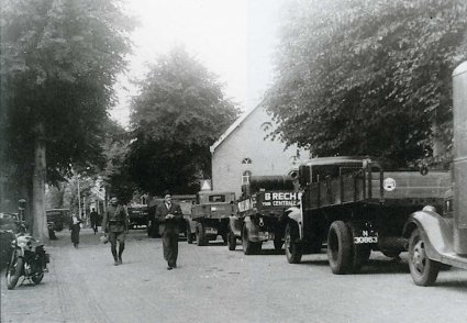 Vordering van auto's, 1941 (Collectie HKK St. Achten op Boeckel)