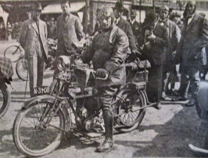 Gillet (bron: Auto Leven 18 april 1923)