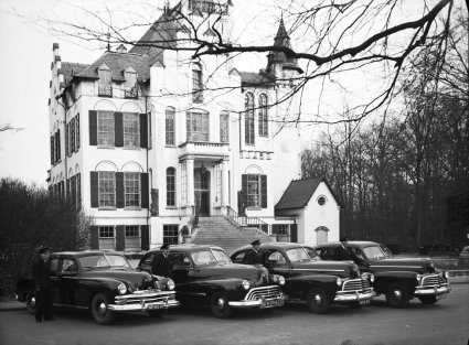 Chevrolet, 1953 (Foto: Fotopersbureau Het Zuiden. Bron: BHIC)