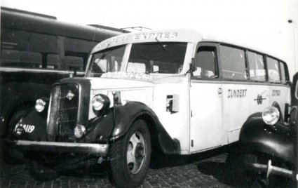 Ford autobus (collectie NCAD)