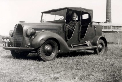 Ford personen commando auto, ca. 1939 (collectie BHIC)