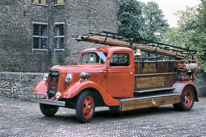 Ford V8 1936 (foto: © P. Snellen. Collectie VBB)