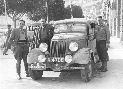 N-4705 Ford V8 met startnummer 11 van de Rally van Monte Carlo in 1934 (bron: Wikipedia)