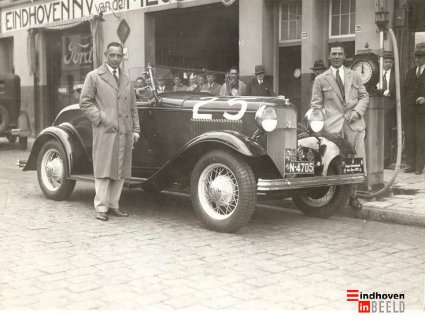N-4705 Ford V8 Roadster, met startnummer 25 voor de Alpenrit 1932 (Collectie Eindhoven in Beeld)