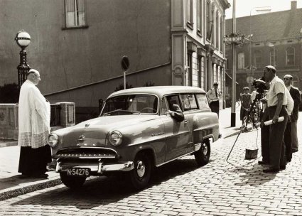 Opel, 1955 (Foto Mulder. Bron: Regionaal Archief Tilburg)