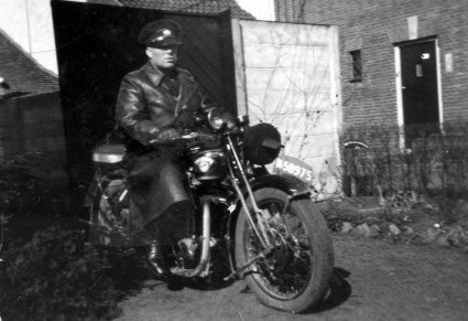 Triumph 500 cc, 1944 (collectie St. Zeelst Schrijft Geschiedenis)