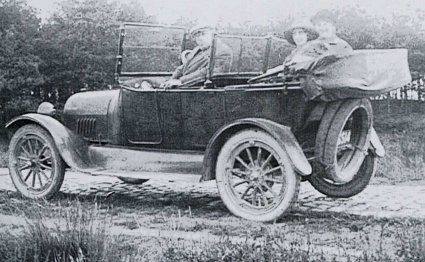 Chevrolet (bron: De vooroorlogse autogeschiedenis van Udenhout)