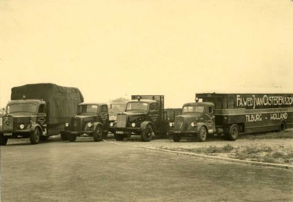 Mercedes vrachtwagens, 1953 (collectie Regionaal Archief Tilburg)