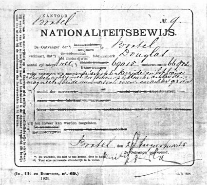 Nationaliteitsbewijs (collectie J. de Visser)