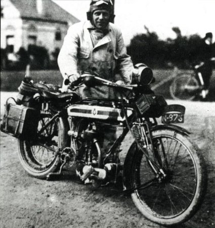 Saroléa van rond 1913 (Bron: Het Motorrijwiel in Nederland)