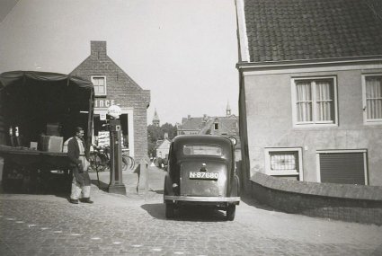 Ford Anglia, 1951 (collectie Regionaal Archief West-Brabant)