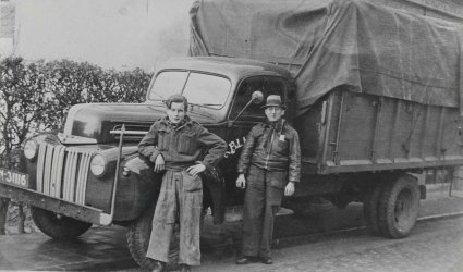 Ford G8T truck te Zundert, c. 1947..