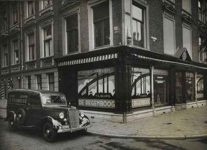 Ford V8 (bron: collectie Regionaal Archief Tilburg)