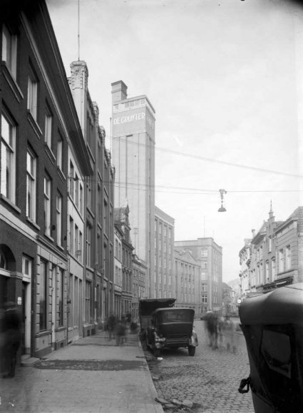 N-19497 Foto: W.J. van der Pool (© C.N.A. Beusenberg). Bron: Erfgoed 's-Hertogenbosch