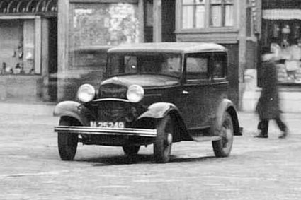 Ford B Tudor, foto: Fotopersbureau Het Zuiden (coll. Erfgoed 's-Hertogenbosch)