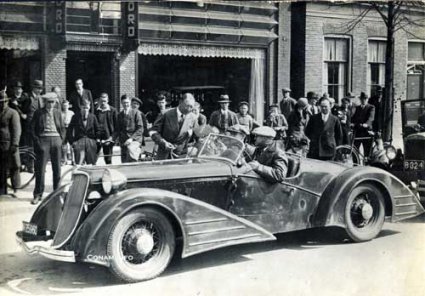 Ford met Smulders carrosserie (Ford Wereld april 1934; Conam)