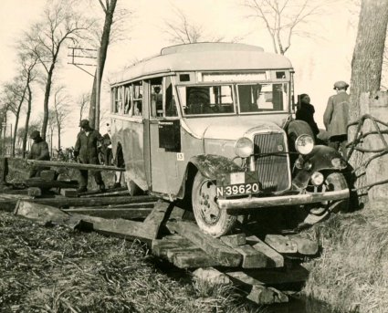 Ford, 1936 (collectie NCAD-Helmond; Verzameling S.O. de Raadt)