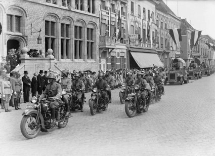 Harley-Davidsons (foto: Fotopersbureau Het Zuiden, coll. West-Brabants Archief)
