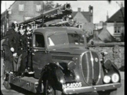 Ford (bron: Film brandweer Vught; coll. BHIC)