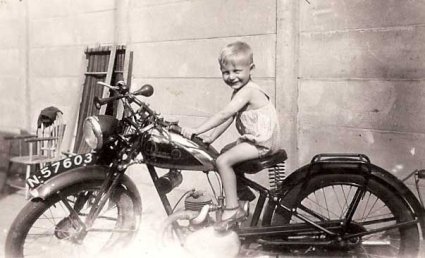 Motorfiets Hulsman (collectie F. Janssens)