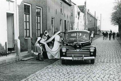 Ford, model 1948 (foto: Daan Scholte, bron: collectie Stadsarchief Oss)