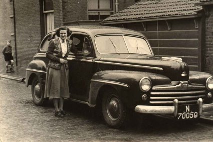 Ford, model 1948 (bron: collectie F. v.d. Broek)