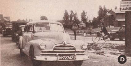 Pontiac 1947 (bron: Autokampioen van 9 november 1949)