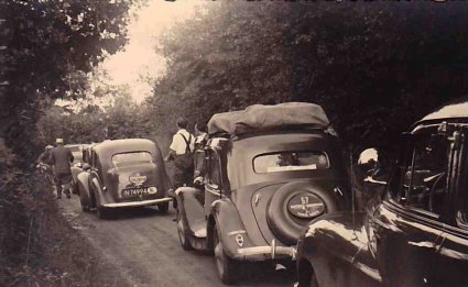 Citroën, nummerplaat niet zichtbaar  (foto: G. v.d. Reek. Collectie F.J. Martin)