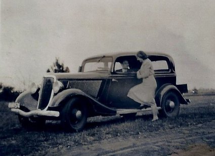 Ford V8 1934 (collectie W. Legius)