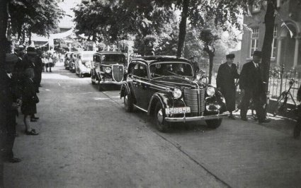 N-11215 Opel en Ford (bron: Deurnewiki)