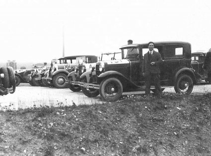 N-11703 Jacques van der Meulen staat klaar voor een rally (coll. I. Ramselaar-van der Meulen)
