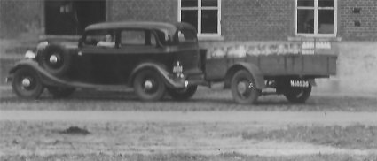 [aanvulling: Ford V8 ; zie reactie hieronder. Redactie]Bron: coll. G. v. Hooff