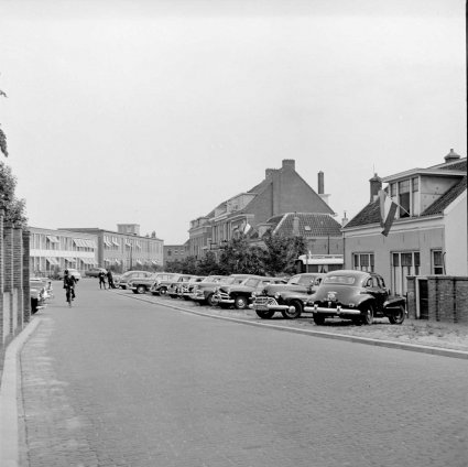 Oldsmobile (Foto: Fotograaf Akzo Nobel Nederland BV. Bron: Gelders Archief, 3019 - AKZO foto's/negatieven nr. 10708; CC-BY-4.0 licentie)