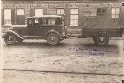 Chevrolet met Jumbo aanhanger (bron: archief Lambert van der Meulen)