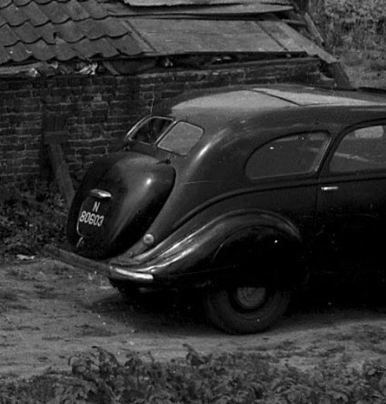 Peugeot 402 (detail van foto 1)