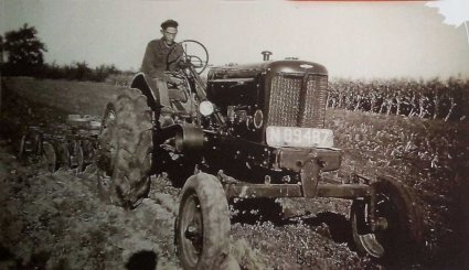 Allis-Chalmers (Foto: Karel Geerts Bron: Heemkundekring Carel de Roy)