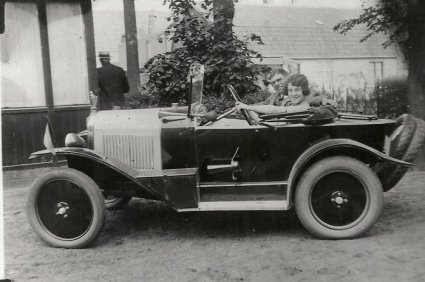Citroën (Bron: Digitaal archief heemkundekring De Plaets)