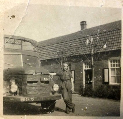 Steyr met landelijk kenteken (Bron: Familie Jan vd Palen, Leende)