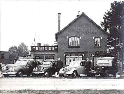 Auto's van Van der Eerden (bron: collectie Egi Buckinx)